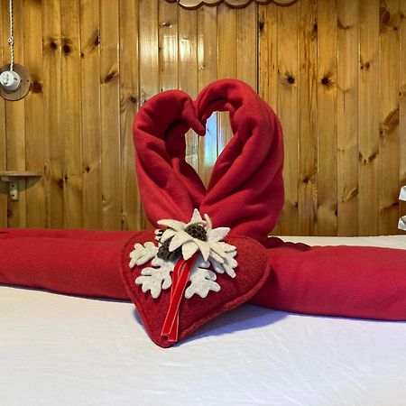 B&B Maison Vallomy Lillianes Eksteriør billede