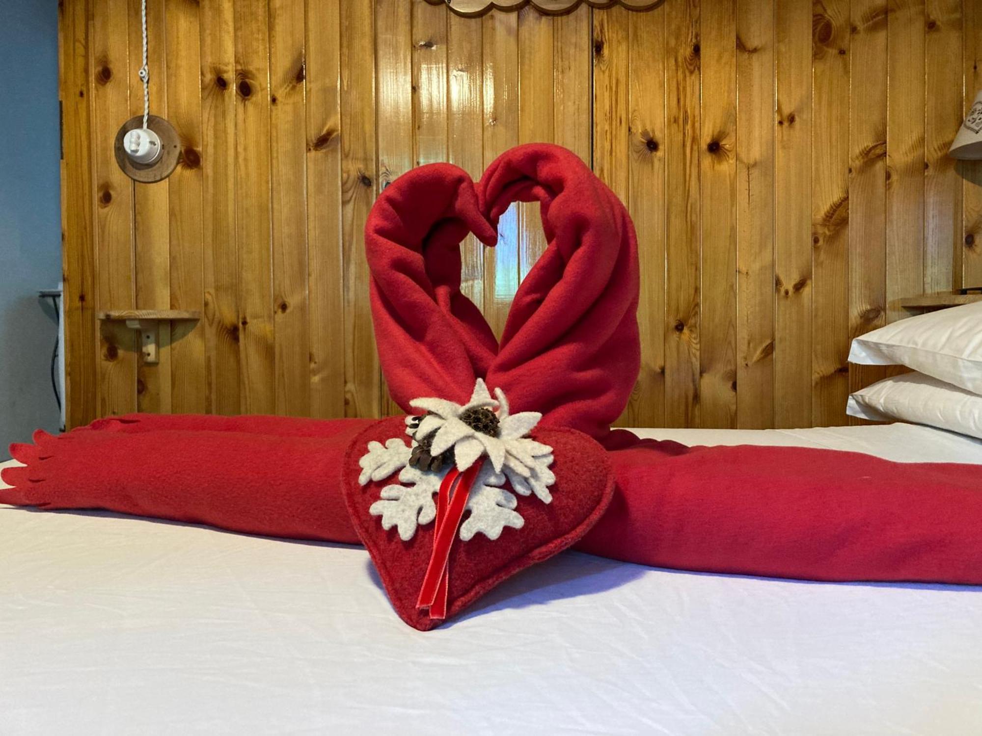 B&B Maison Vallomy Lillianes Eksteriør billede